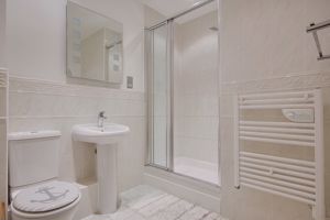 Bedroom One (En-Suite)- click for photo gallery